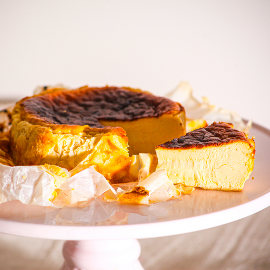 【甘じょっぱさがクセになる】塩バニラバスクチーズケーキ